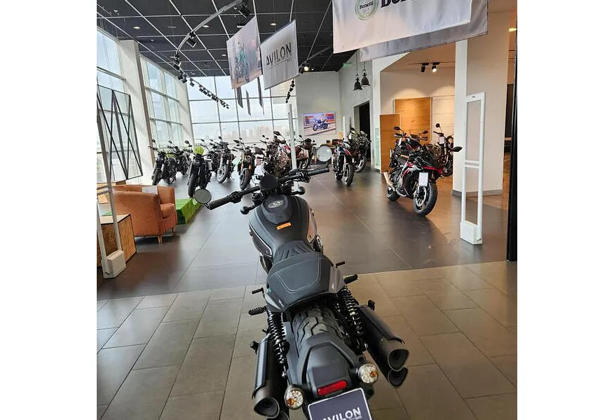 LIVE. Слайд №8