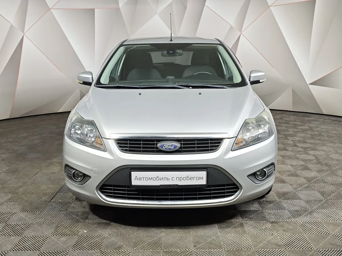 Ford Focus 1.6 AT (101 л.с.) Titanium Серебристый в АВИЛОН. Слайд №7