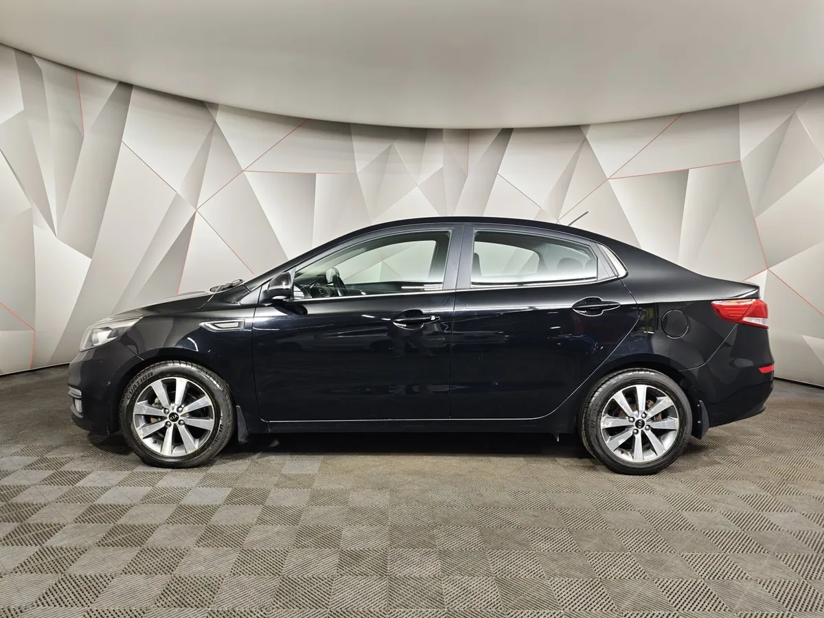 Kia Rio 1.6 AT (123 л.с.) Черный в АВИЛОН. Слайд №5