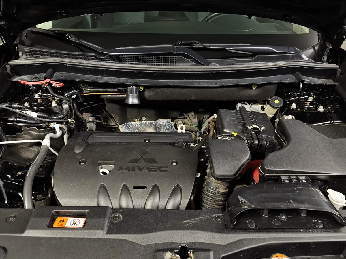 Mitsubishi Outlander 2.0 MIVEC CVT 2WD (146 л.с.) Intense Plus Черный в АВИЛОН. Слайд №11