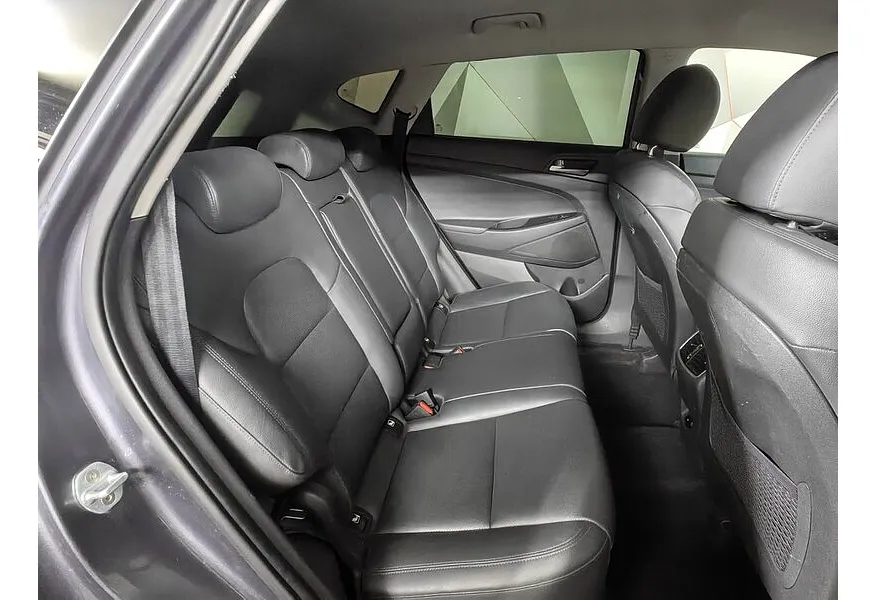 Hyundai Tucson 2.0 (150 л.с.) MPi-6AT-4WD Family Серый в АВИЛОН. Слайд №16