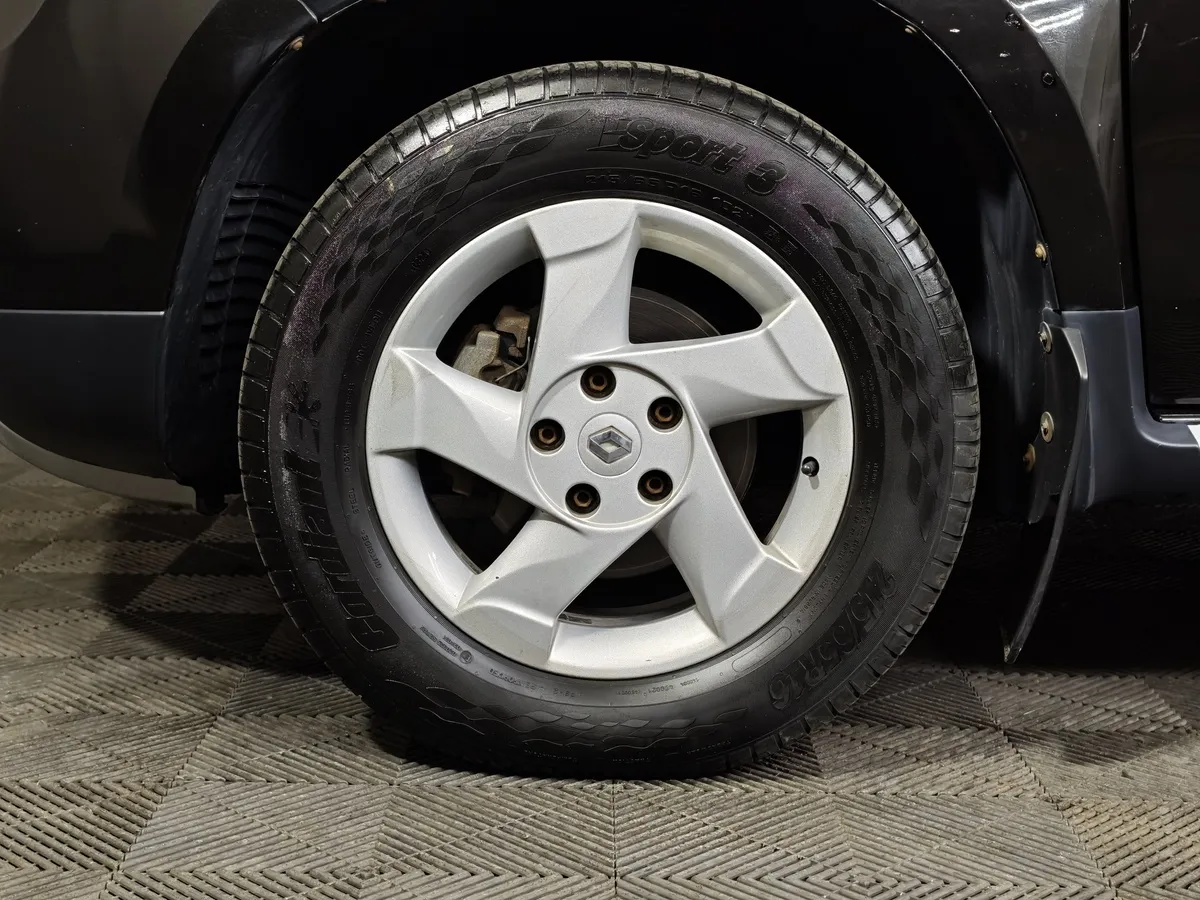 Renault Duster 2.0 AT (135 л.с.) Черный в АВИЛОН. Слайд №9