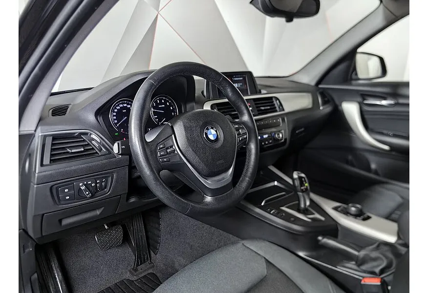 BMW 1 серия 116i AT (136 л.с.) Черный в АВИЛОН. Слайд №12