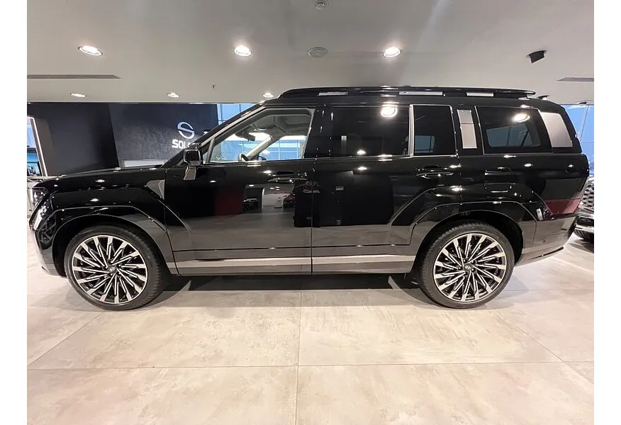 Hyundai Santa Fe 2.0 AT 4WD 7 seats (247 л.с.) Connoisseur Ultra Черный в АВИЛОН. Слайд №2