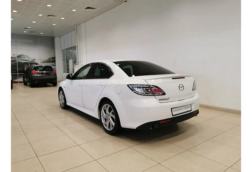Mazda 6 2.0 SKYACTIV-G AT (150 л.с.) Белый в АВИЛОН. Слайд №4