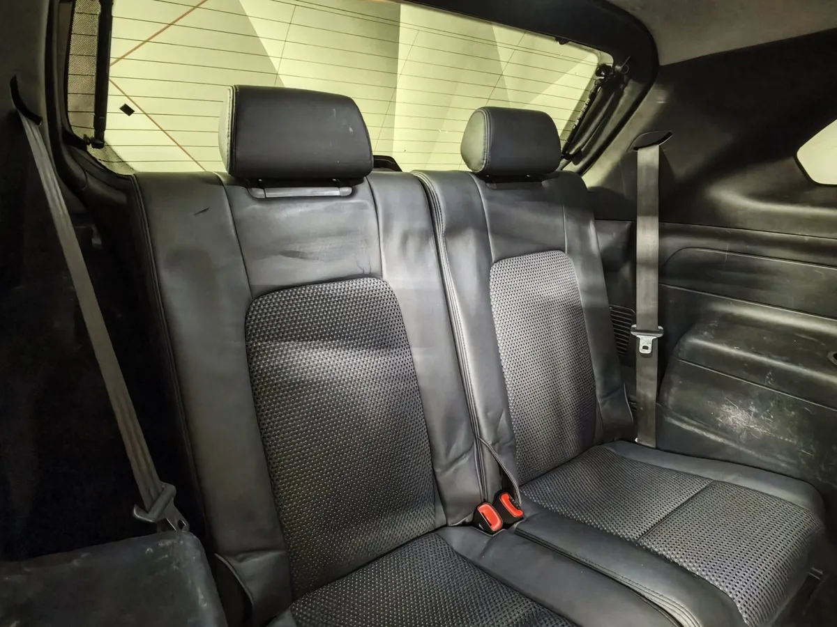 Chevrolet Captiva 3.2 AT 5 мест (230 л.с.) Черный в АВИЛОН. Слайд №19