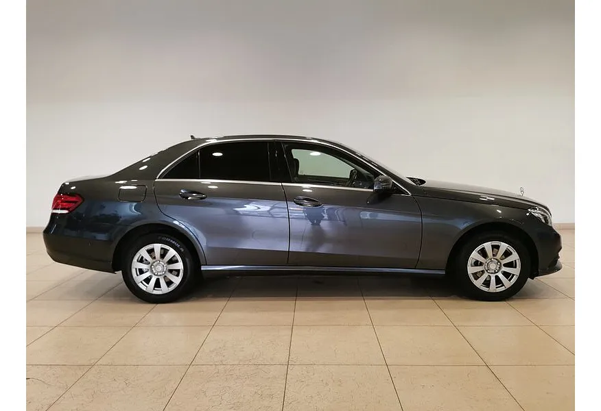 Mercedes-Benz E-Класс E 200 T BlueEfficiency 7G-Tronic Plus (184 л.с.) Серый в АВИЛОН. Слайд №6