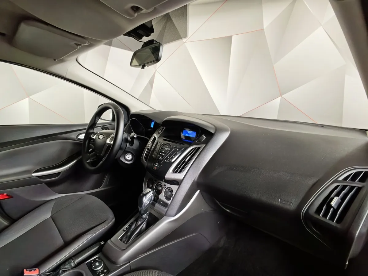 Ford Focus 1.6 Ti-VCT PowerShift (105 л.с.) Trend Серый в АВИЛОН. Слайд №11