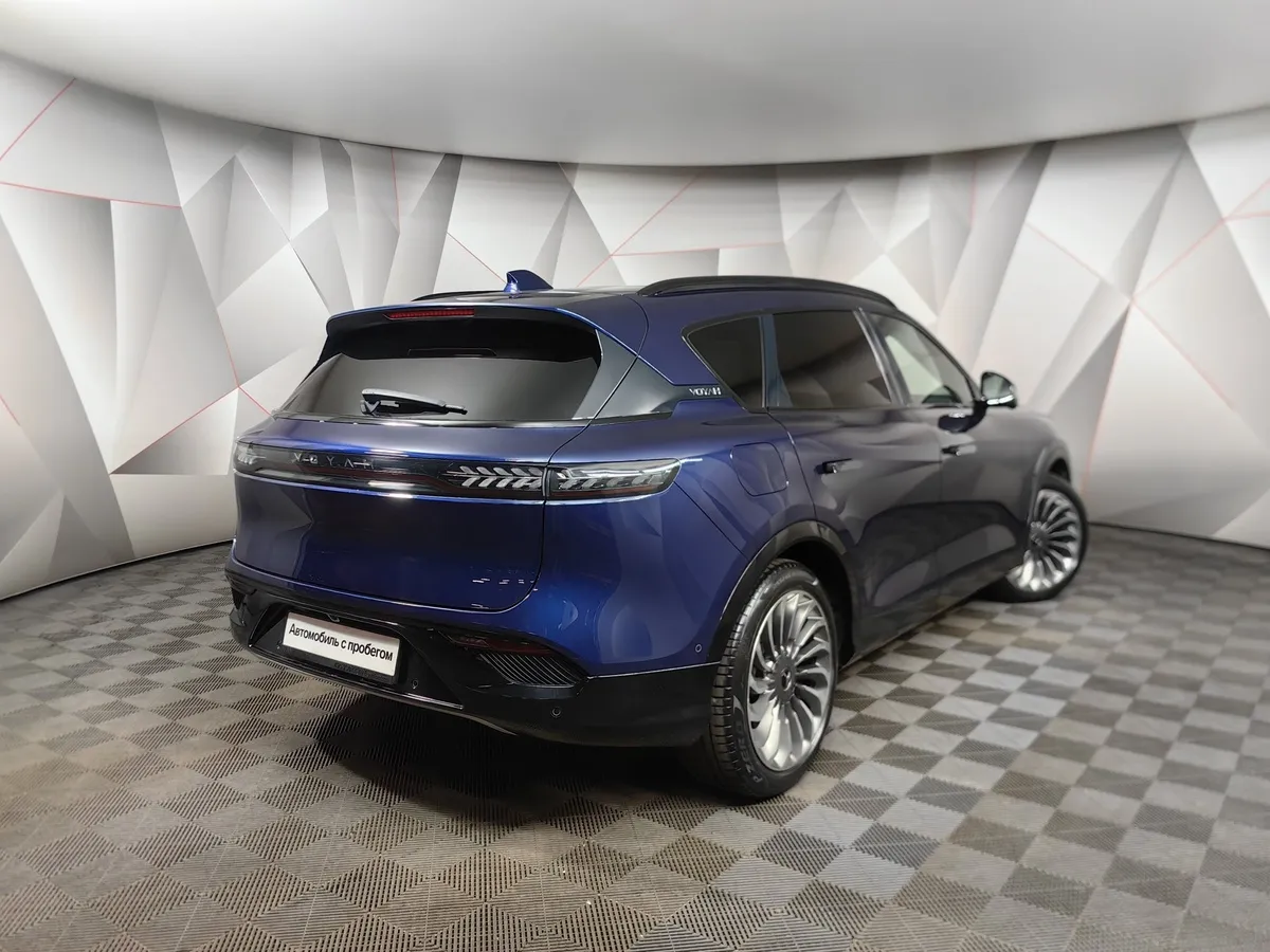 Voyah Free EVR Long Range 1.5 AT AWD (489 л.с.) Sport Синий в АВИЛОН. Слайд №2
