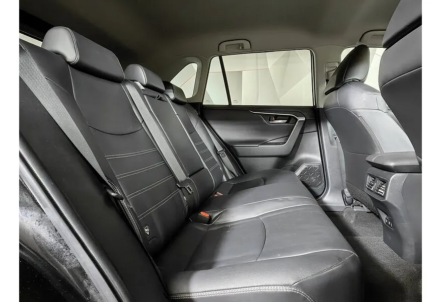 Toyota RAV4 2.0i CVT AWD (149 л.с.) Черный в АВИЛОН. Слайд №16