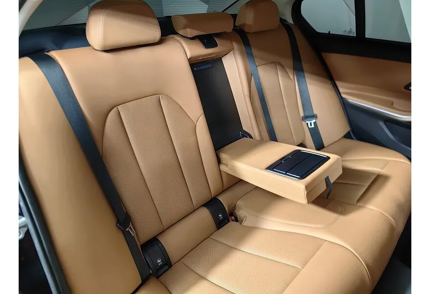 BMW 3 серия 318d Steptronic (150 л.с.) Черный в АВИЛОН. Слайд №14