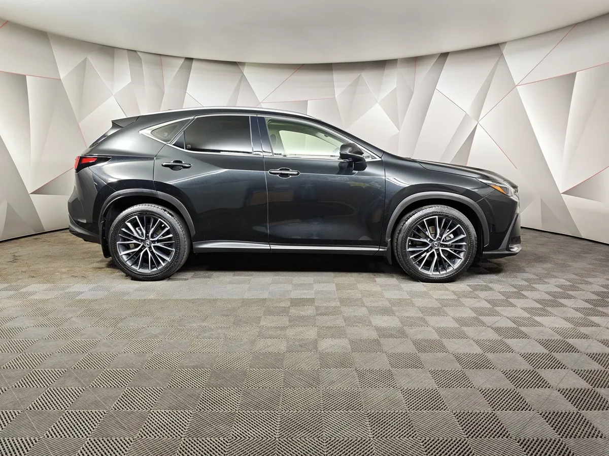 Lexus NX 2.5 AT AWD (200 л.с.) Luxury Черный в АВИЛОН. Слайд №6