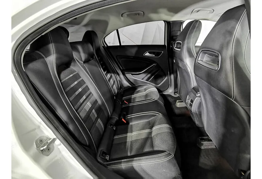 Mercedes-Benz A-Класс A 180 7G-DCT (122 л.с.) Особая серия Белый в АВИЛОН. Слайд №16 Mercedes-Benz A-Класс A 180 7G-DCT (122 л.с.) Особая серия Белый в АВИЛОН. Слайд №16