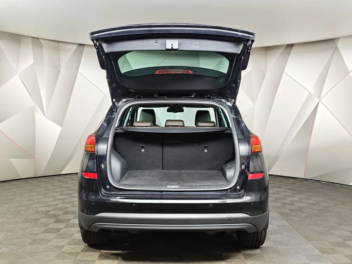 Hyundai Tucson 2.0 (150 л.с.) MPi-6AT-4WD Black & Brown Черный в АВИЛОН. Слайд №12