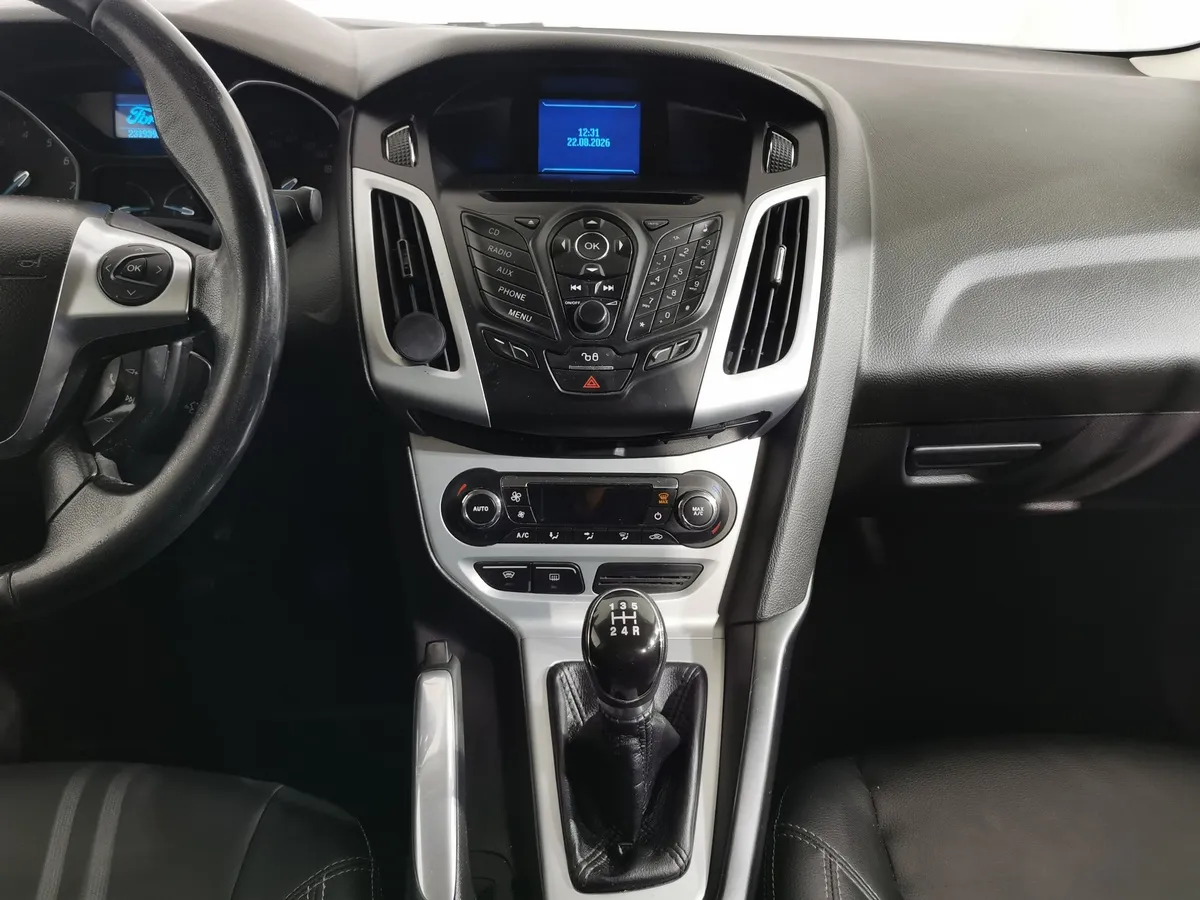 Ford Focus 1.6 Ti-VCT MT (125 л.с.) SYNC Edition Красный в АВИЛОН. Слайд №14