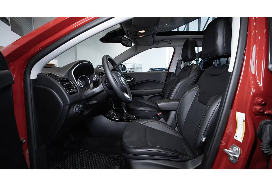 АВИЛОН - Jeep Compass 2.4 4x4 AT (150 л.с.) Limited Черный - slide 4