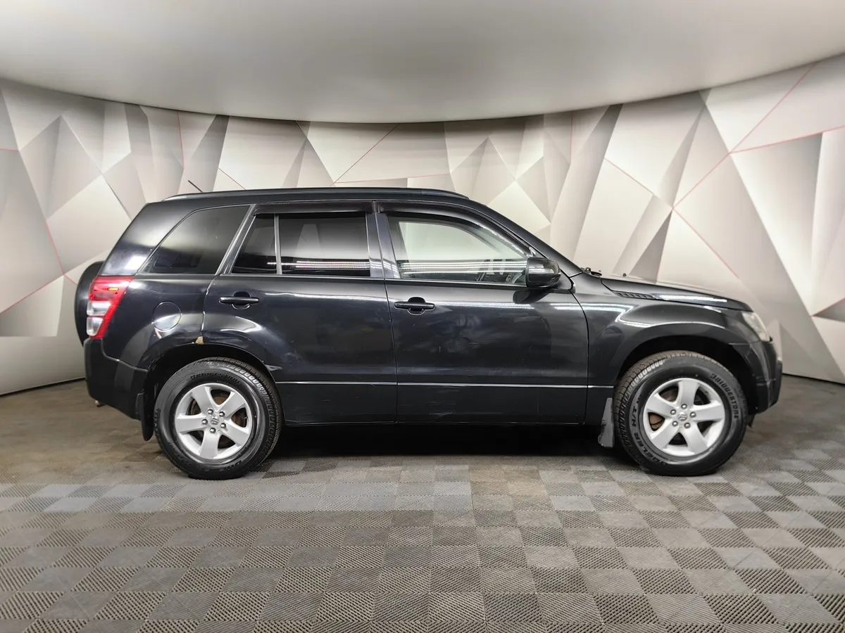 Suzuki Grand Vitara 2.0 MT AWD (140 л.с.) Черный в АВИЛОН. Слайд №6