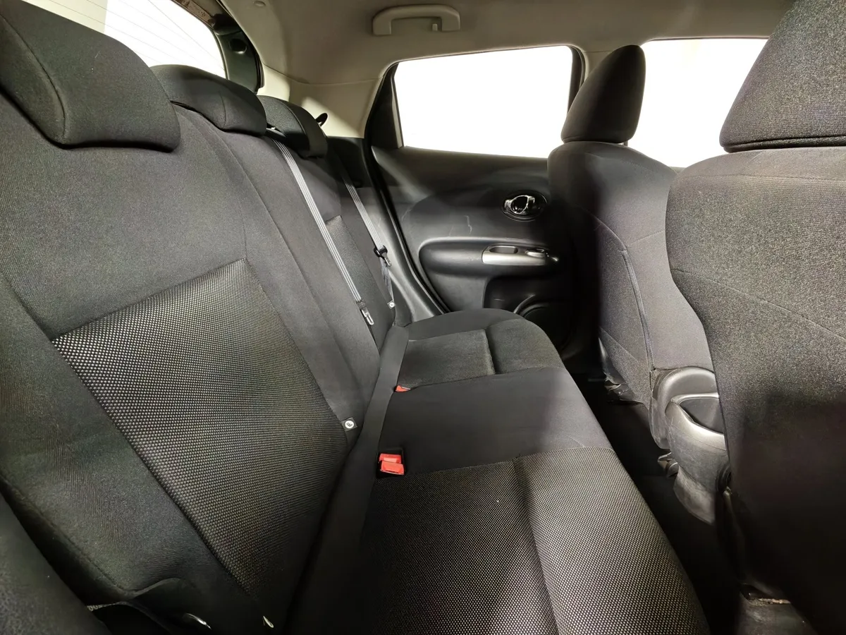 Nissan Juke 1.6 CVT (117 л.с.) Красный в АВИЛОН. Слайд №15