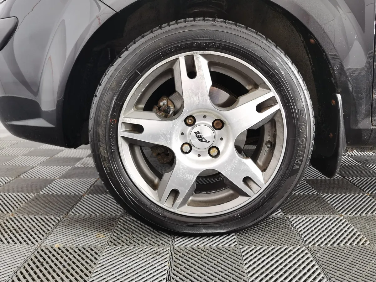 Hyundai Getz 1.4 AT (97 л.с.) Черный в АВИЛОН. Слайд №9