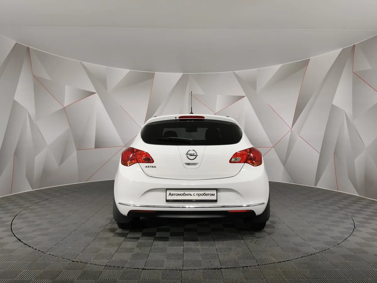 Opel Astra 1.6 AT (115 л.с.) Белый в АВИЛОН. Слайд №8