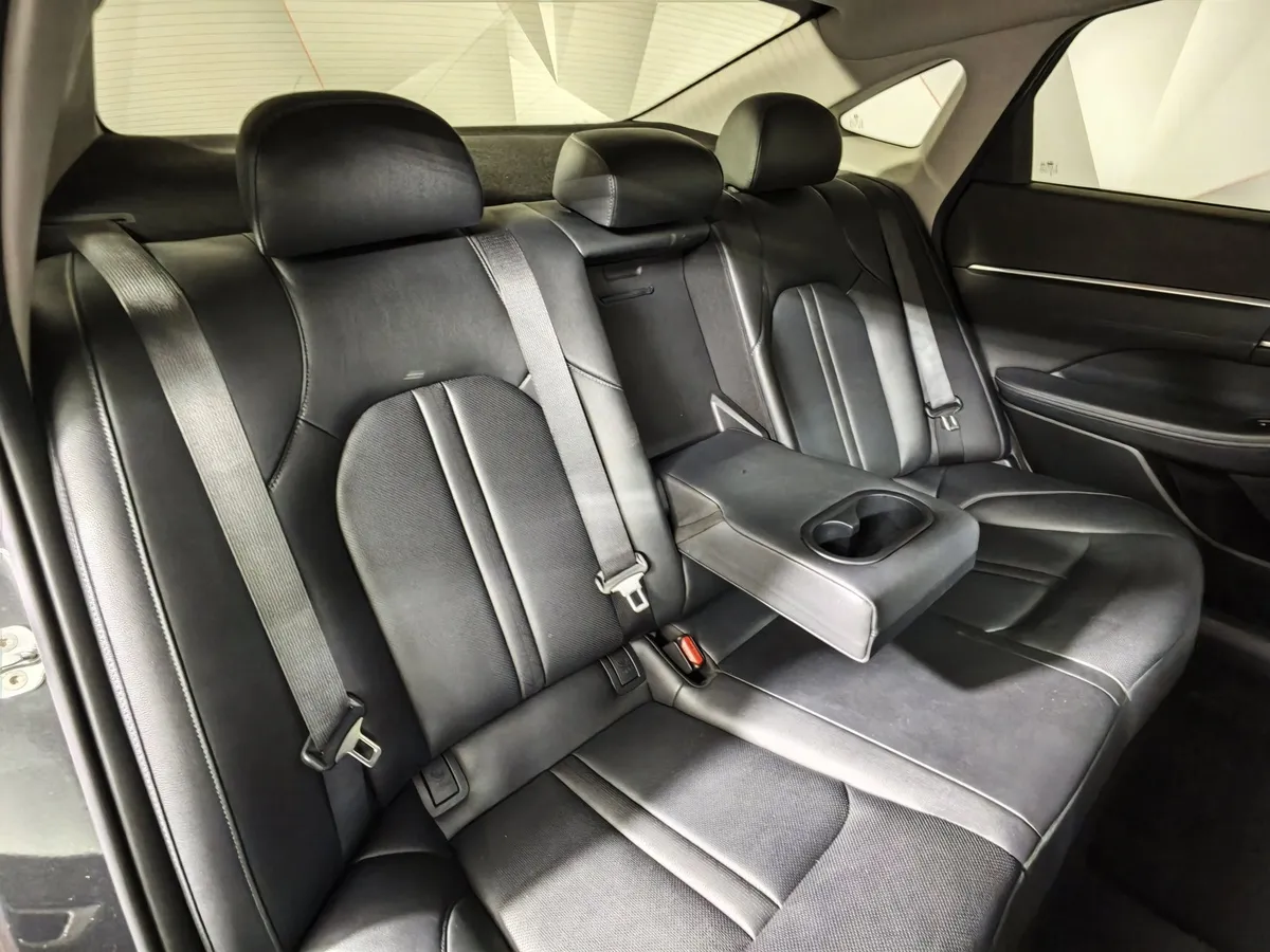 Hyundai Sonata 2.0 MPI (150 л.с.) Way Серый в АВИЛОН. Слайд №17