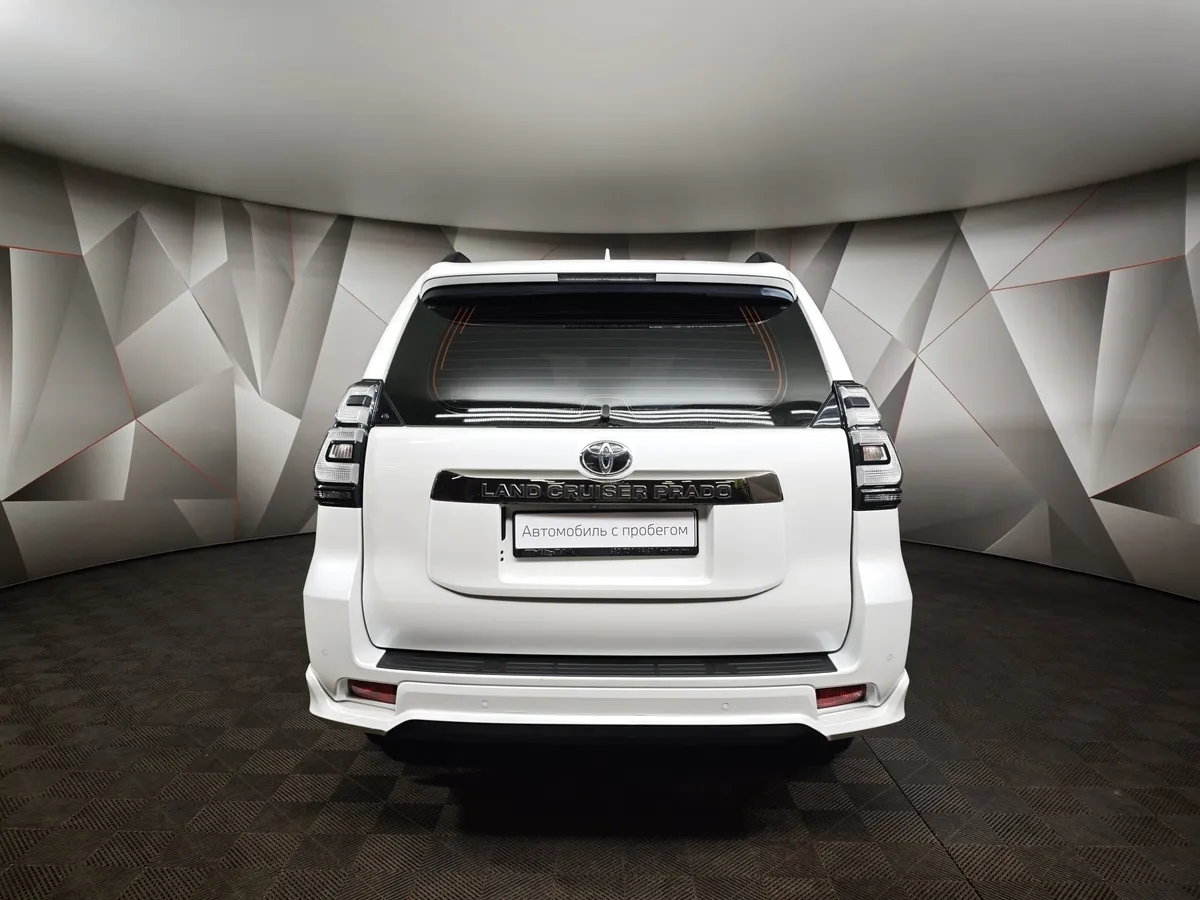 Toyota Land Cruiser Prado 4.0 AT AWD (249 л.с.) Белый в АВИЛОН. Слайд №8