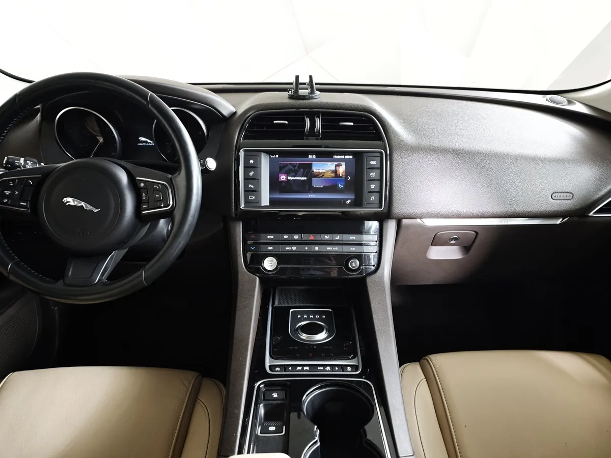 Jaguar F-Pace 2.0 TD AT AWD (180 л.с.) Prestige Черный в АВИЛОН. Слайд №13