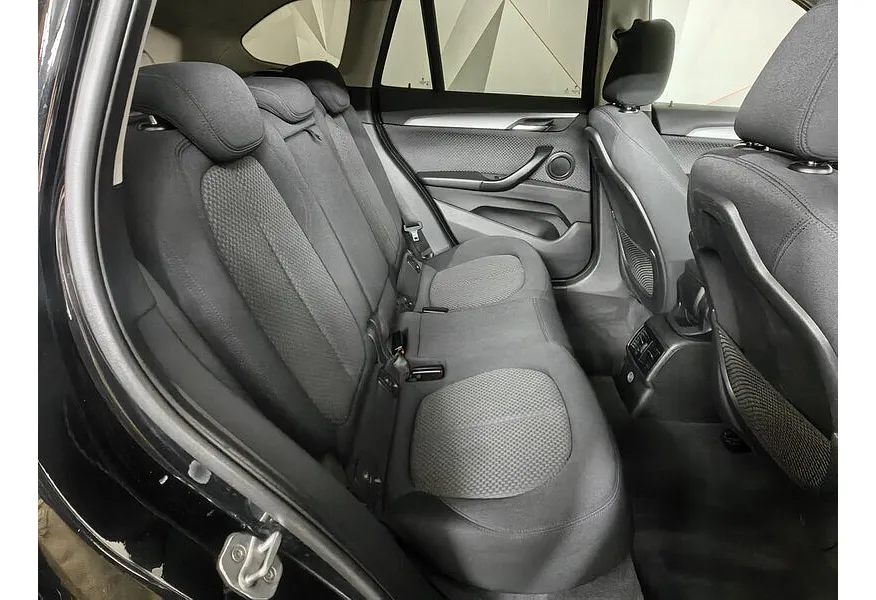 BMW X1 25d xDrive AT (231 л.с.) Черный в АВИЛОН. Слайд №14