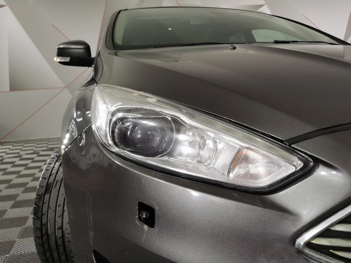 Ford Focus 1.5 EcoBoost AT (150 л.с.) Titanium Серый в АВИЛОН. Слайд №10