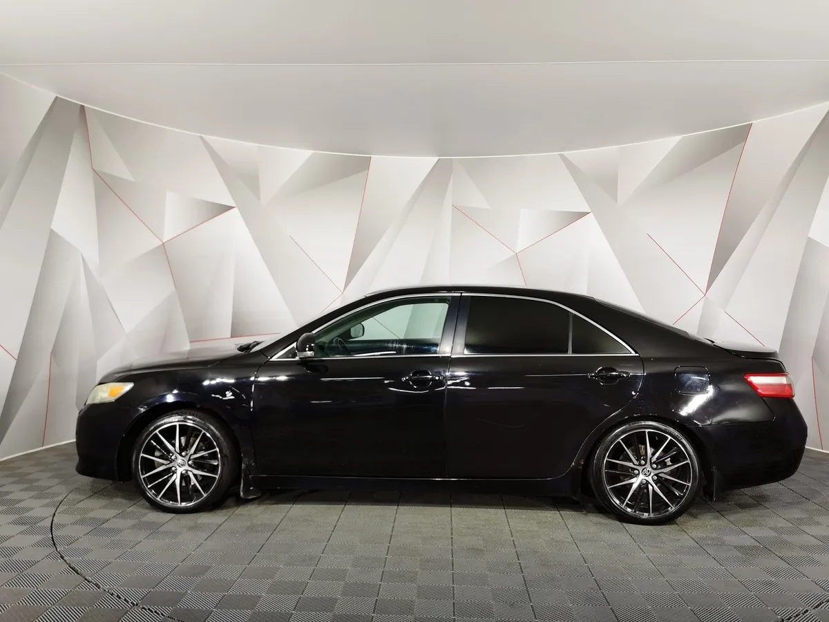 Toyota Camry 2.4 VVT-i AT (167 л.с.) Черный в АВИЛОН. Слайд №5