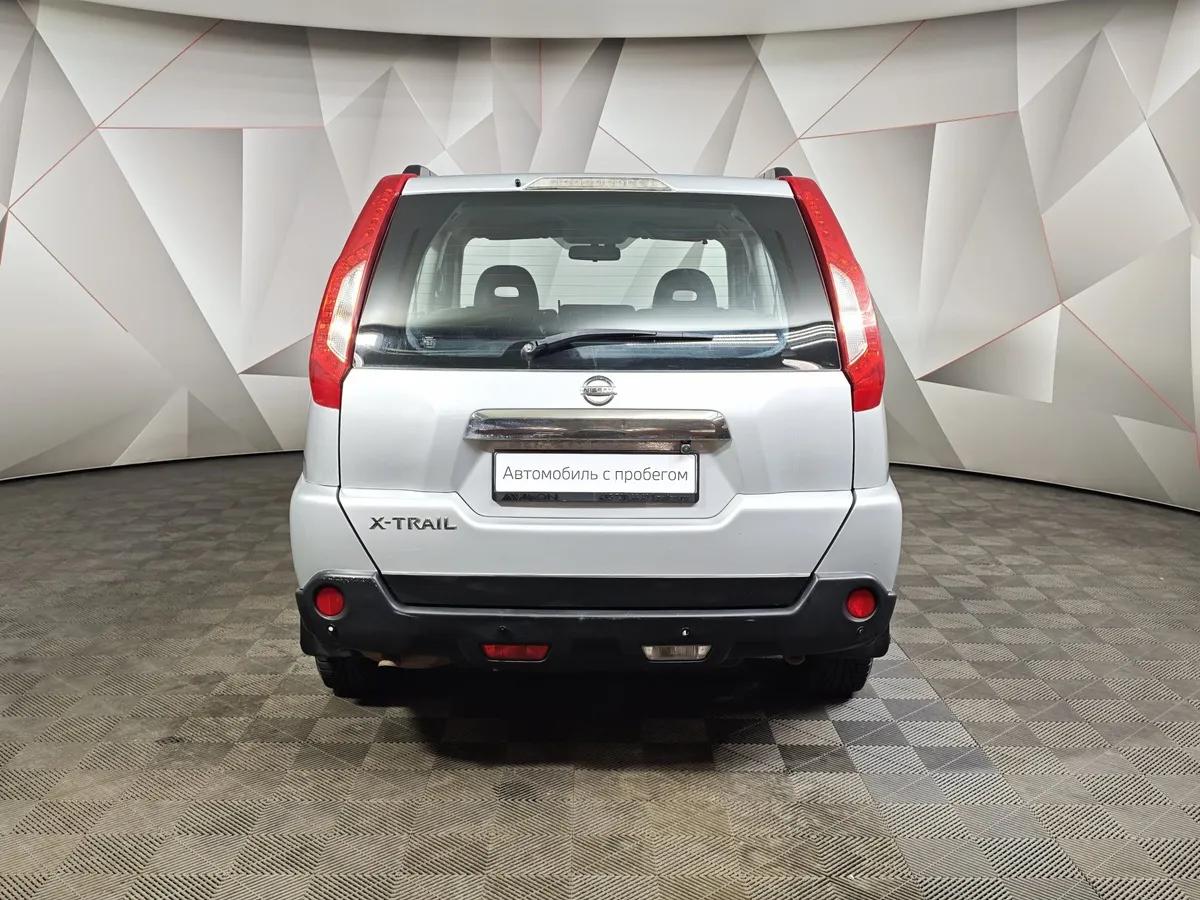 Nissan X-Trail 2.0 MT AWD (141 л.с.) Серебристый в АВИЛОН. Слайд №8