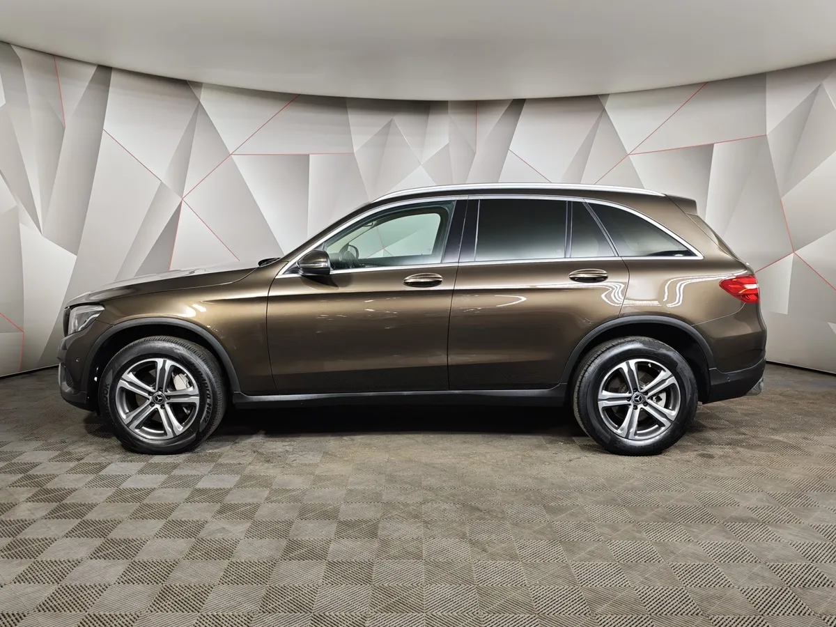 Mercedes-Benz GLC 300 9G-TRONIC 4MATIC (245 л.с.) Коричневый в АВИЛОН. Слайд №5