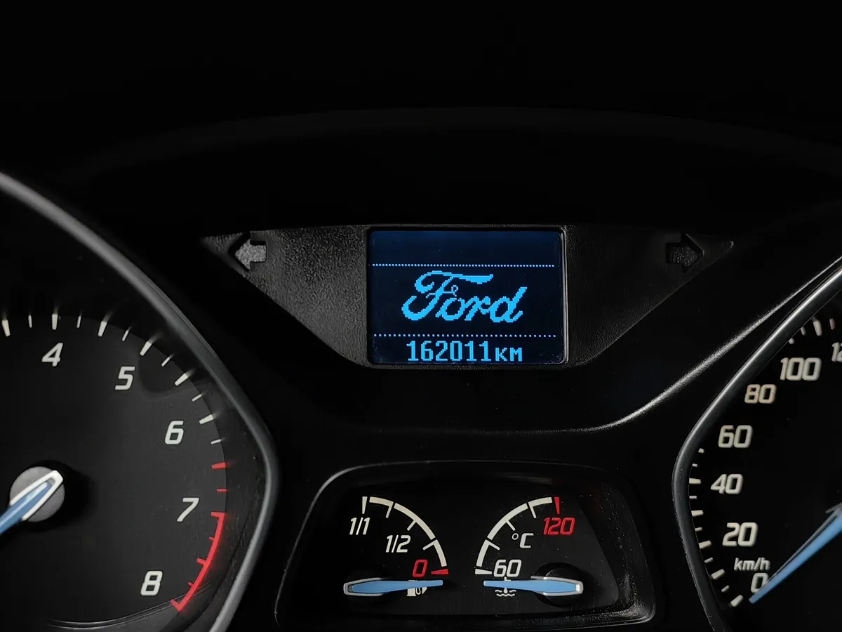 Ford Focus 1.6 PowerShift (125 л.с.) Titanium Красный в АВИЛОН. Слайд №18