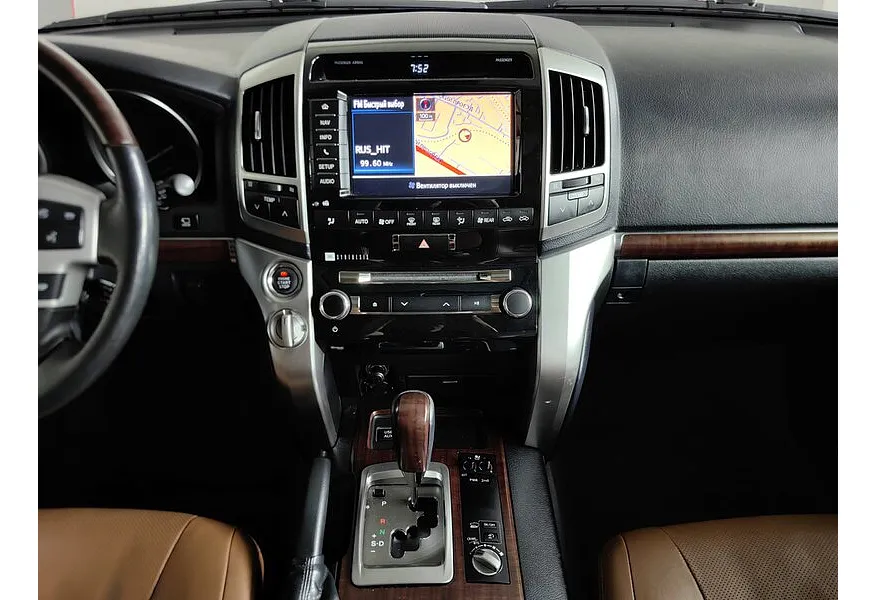 Toyota Land Cruiser 4.5 Twin-Turbo D AT 4WD (5 мест) (235 л.с.) Престиж Черный в АВИЛОН. Слайд №14