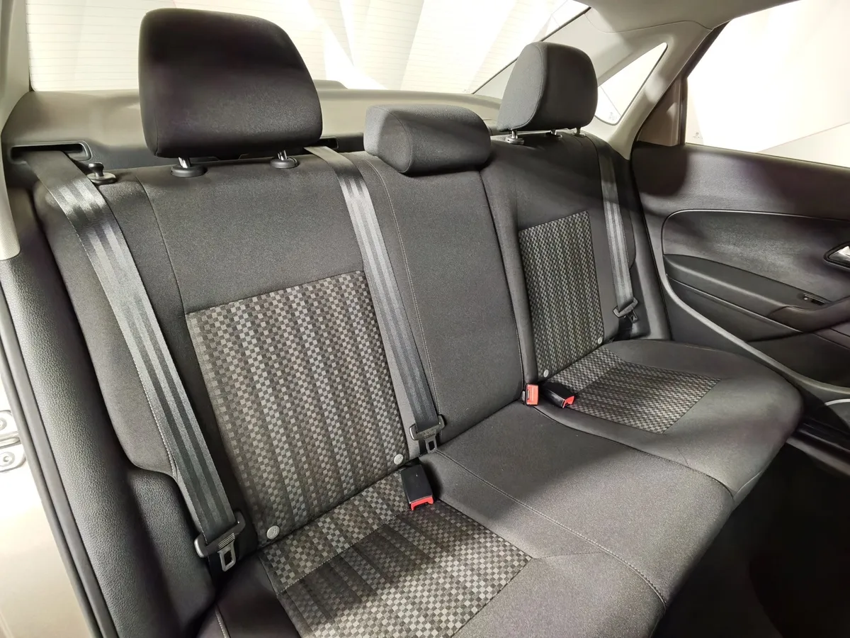 Volkswagen Polo 1.6 MPI AT (110 л.с.) Respect Бежевый в АВИЛОН. Слайд №14
