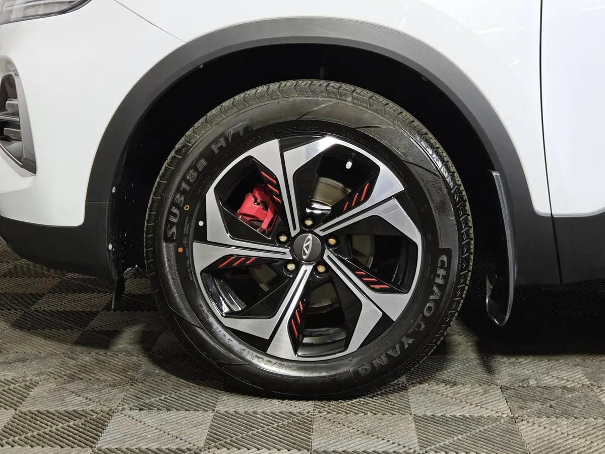 Chery Tiggo 4 Pro 1.5 CVT (147 л.с.) Ultimate Белый в АВИЛОН. Слайд №9