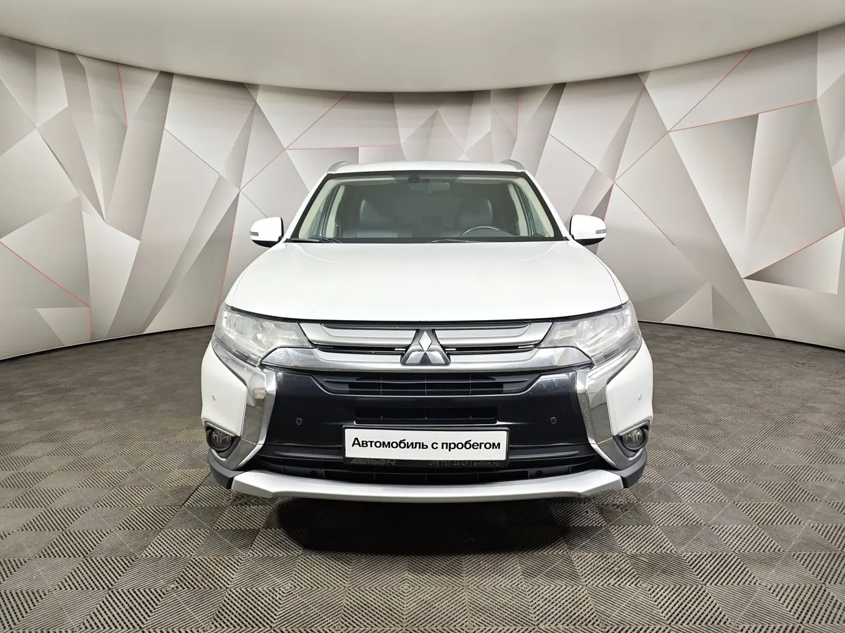 Mitsubishi Outlander 2.4 MIVEC CVT 4WD (167 л.с.) Instyle Белый в АВИЛОН. Слайд №7