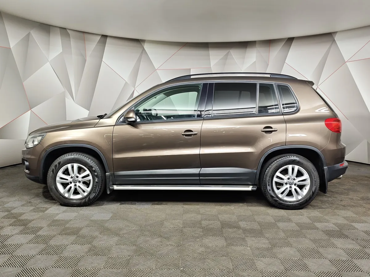 Volkswagen Tiguan 2.0 TSI 4Motion AT (170 л.с.) Track & Field Коричневый в АВИЛОН. Слайд №5