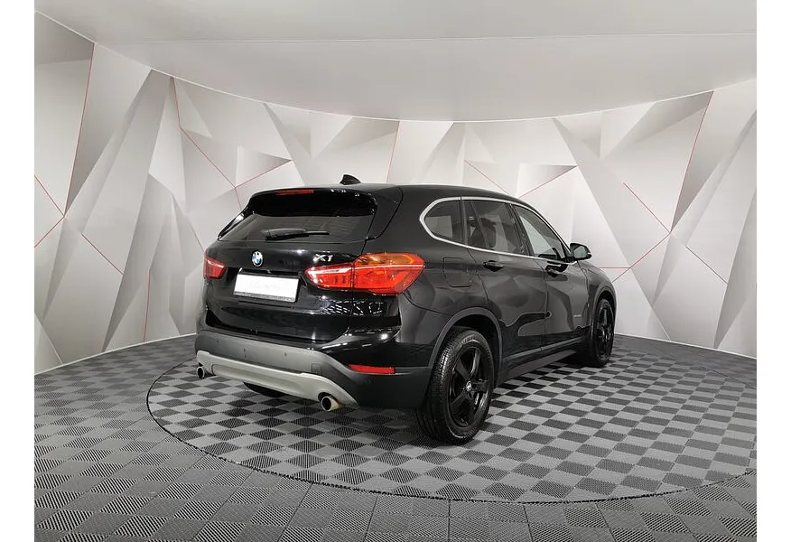 АВИЛОН - BMW X1 20i sDrive AT (192 л.с.) Черный - slide 7