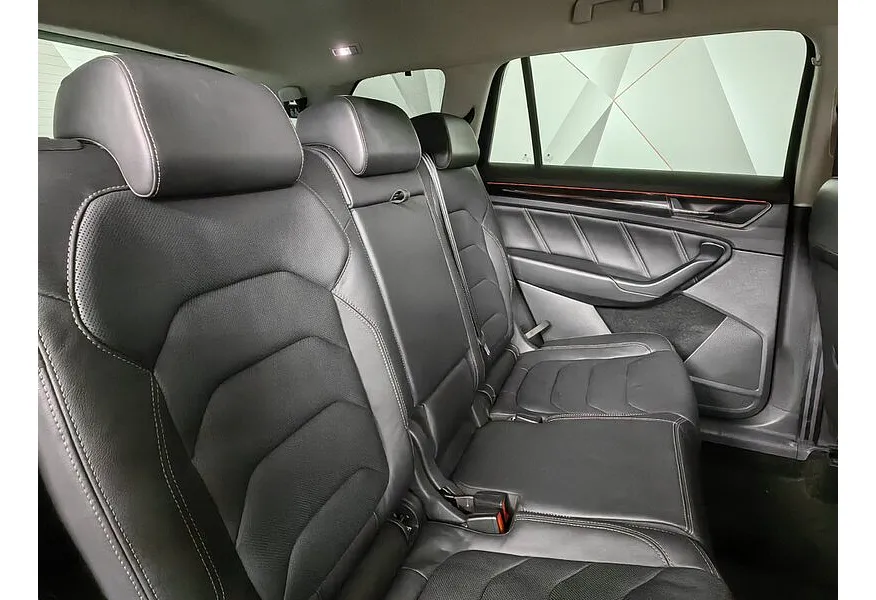 Skoda Kodiaq 2.0 TSI DSG 4X4 (180 л.с.) Черный в АВИЛОН. Слайд №15