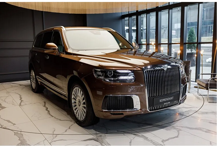 AURUS Komendant 4.4 AWD AT (598 л.с.) Оранжевый в АВИЛОН. Слайд №2