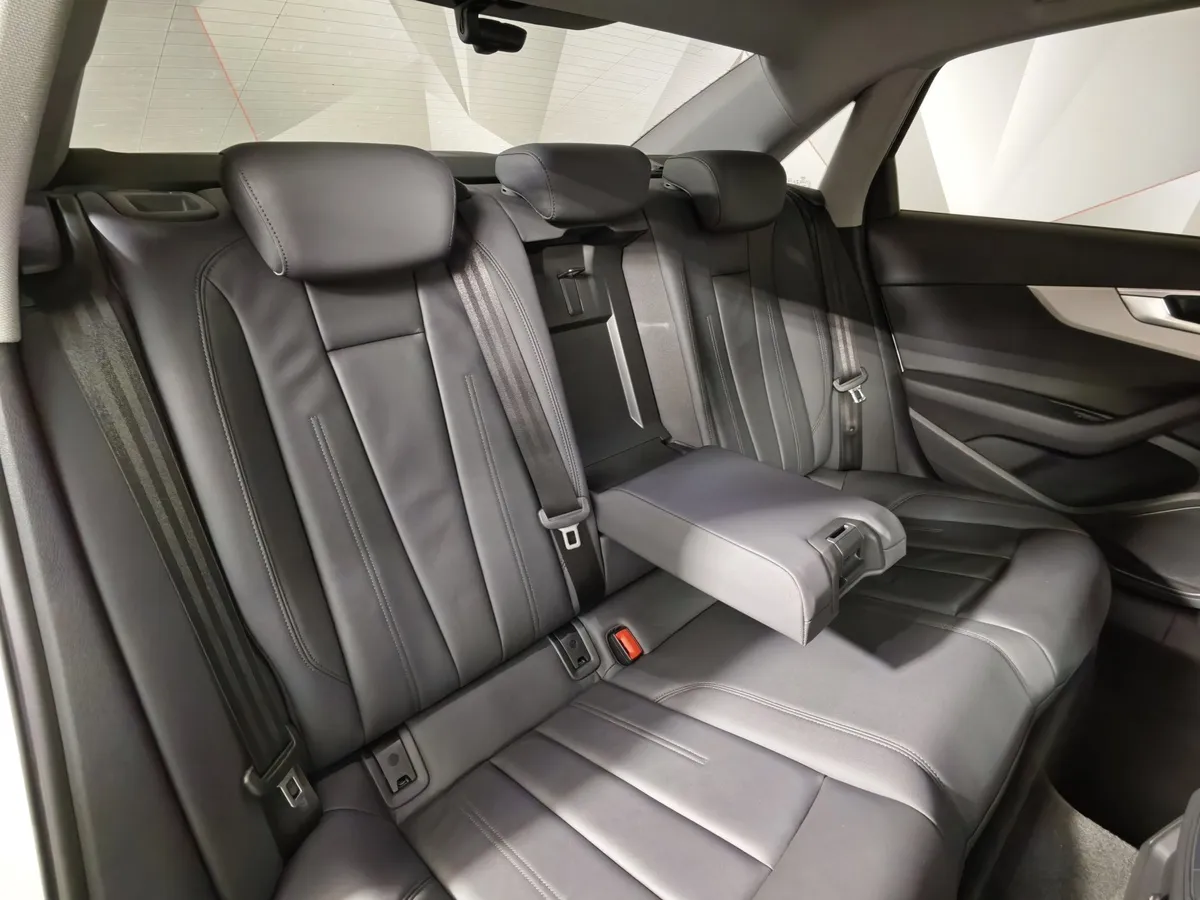 Audi A4 2.0 TFSI S tronic (150 л.с.) Белый в АВИЛОН. Слайд №16