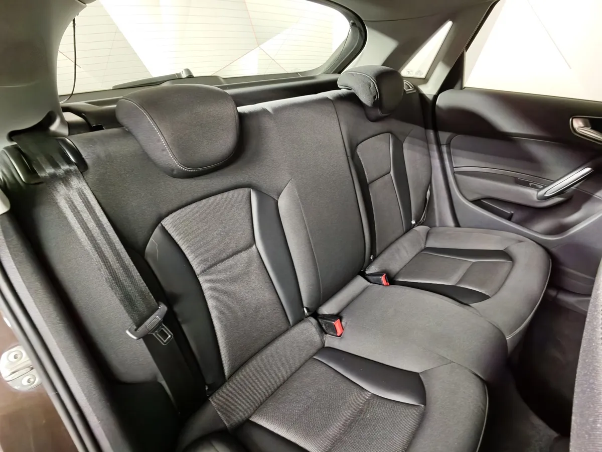 Audi A1 1.4 TFSI S-tronic (122 л.с.) Коричневый в АВИЛОН. Слайд №16