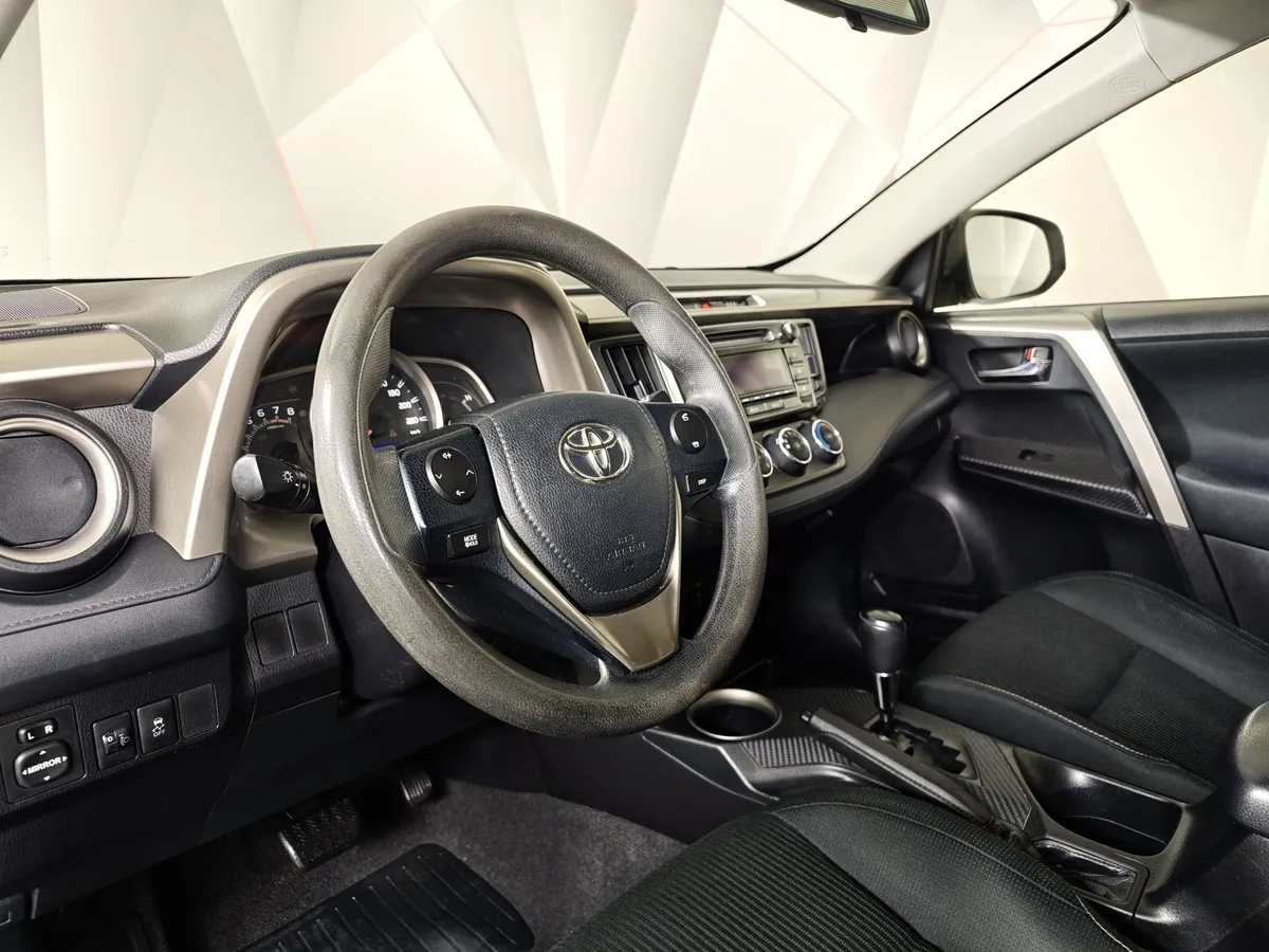 Toyota RAV4 2.0 CVT FWD (146 л.с.) Серебристый в АВИЛОН. Слайд №19