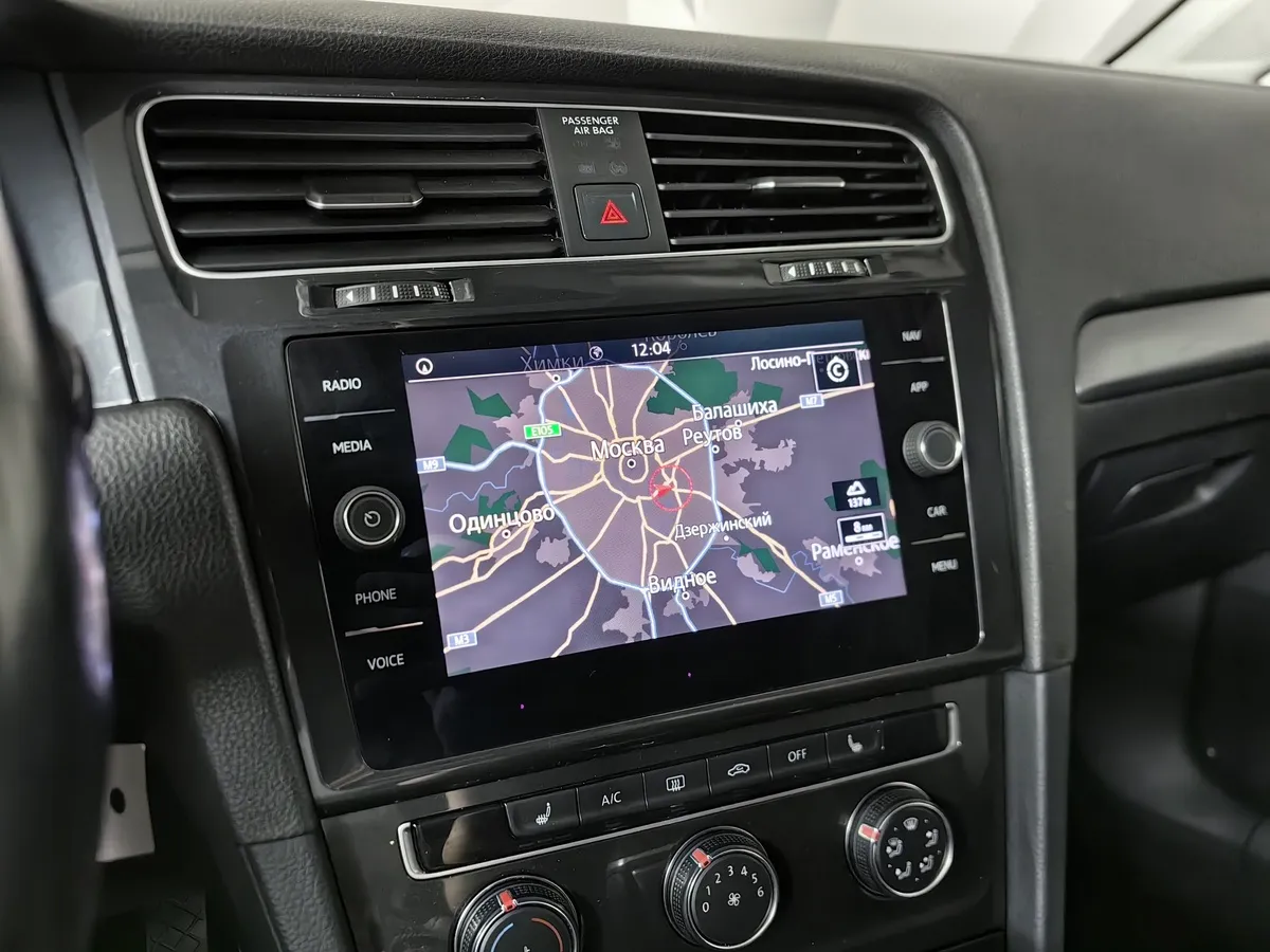 Volkswagen Golf E AT (115 л.с.) Синий в АВИЛОН. Слайд №21