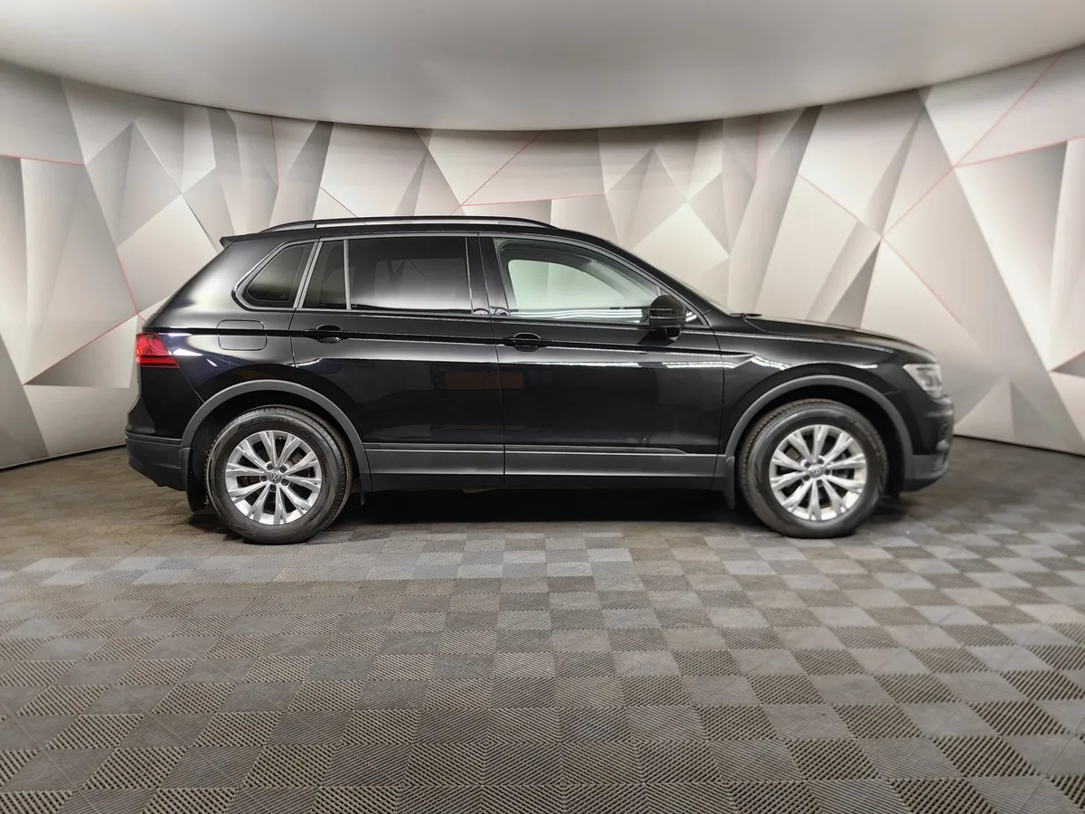 Volkswagen Tiguan 1.4 TSI BlueMotion DSG (150 л.с.) Comfortline Черный в АВИЛОН. Слайд №6