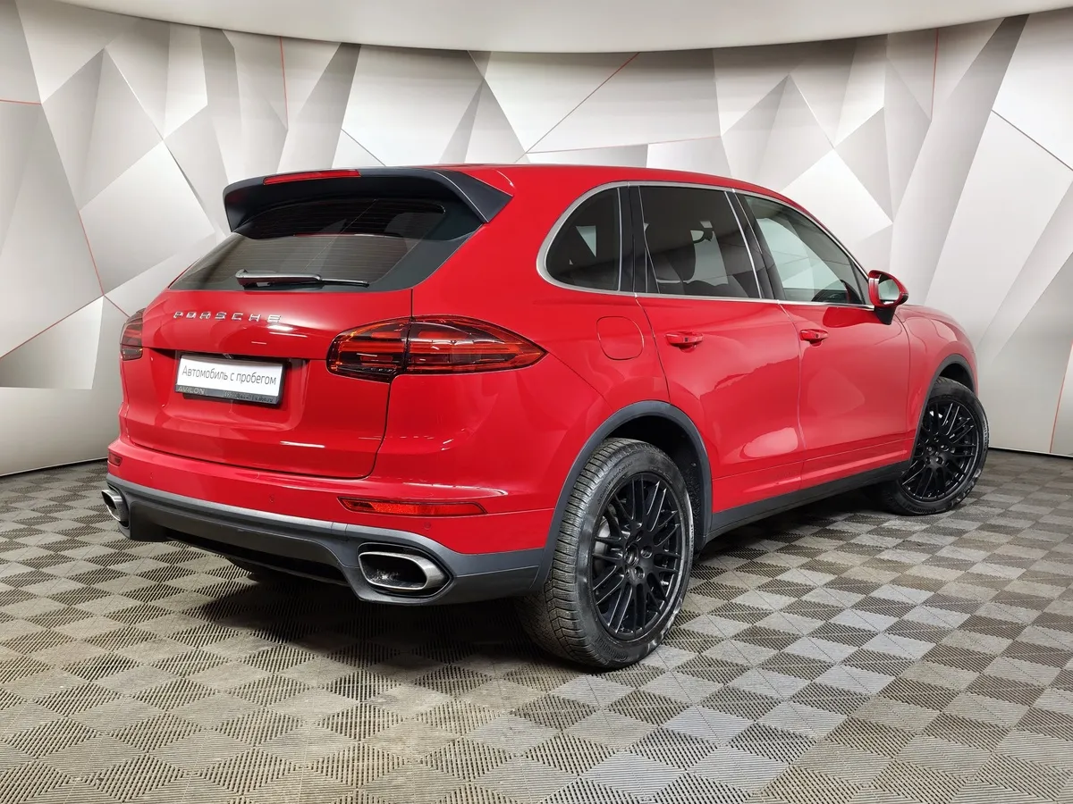 Porsche Cayenne Diesel 3.0 Tiptronic AWD (245 л.с.) Красный в АВИЛОН. Слайд №2