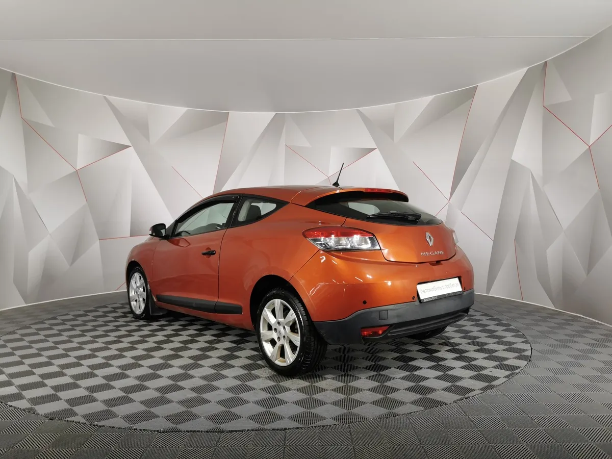Renault Megane 2.0 CVT (138 л.с.) Оранжевый в АВИЛОН. Слайд №4