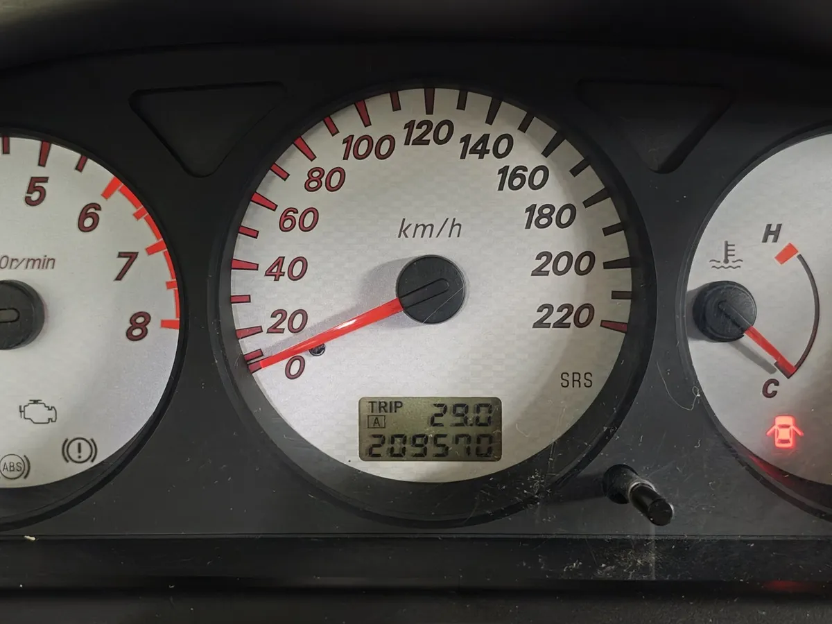 Mitsubishi Lancer 1.6 AT (98 л.с.) Серебристый в АВИЛОН. Слайд №16