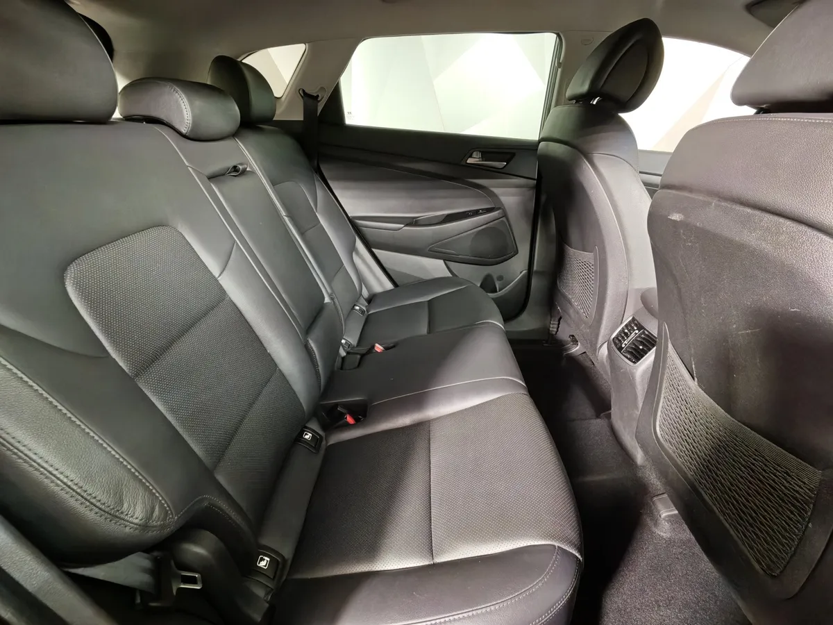 Hyundai Tucson 2.0 AT 4WD (150 л.с.) Dynamic Серый в АВИЛОН. Слайд №16